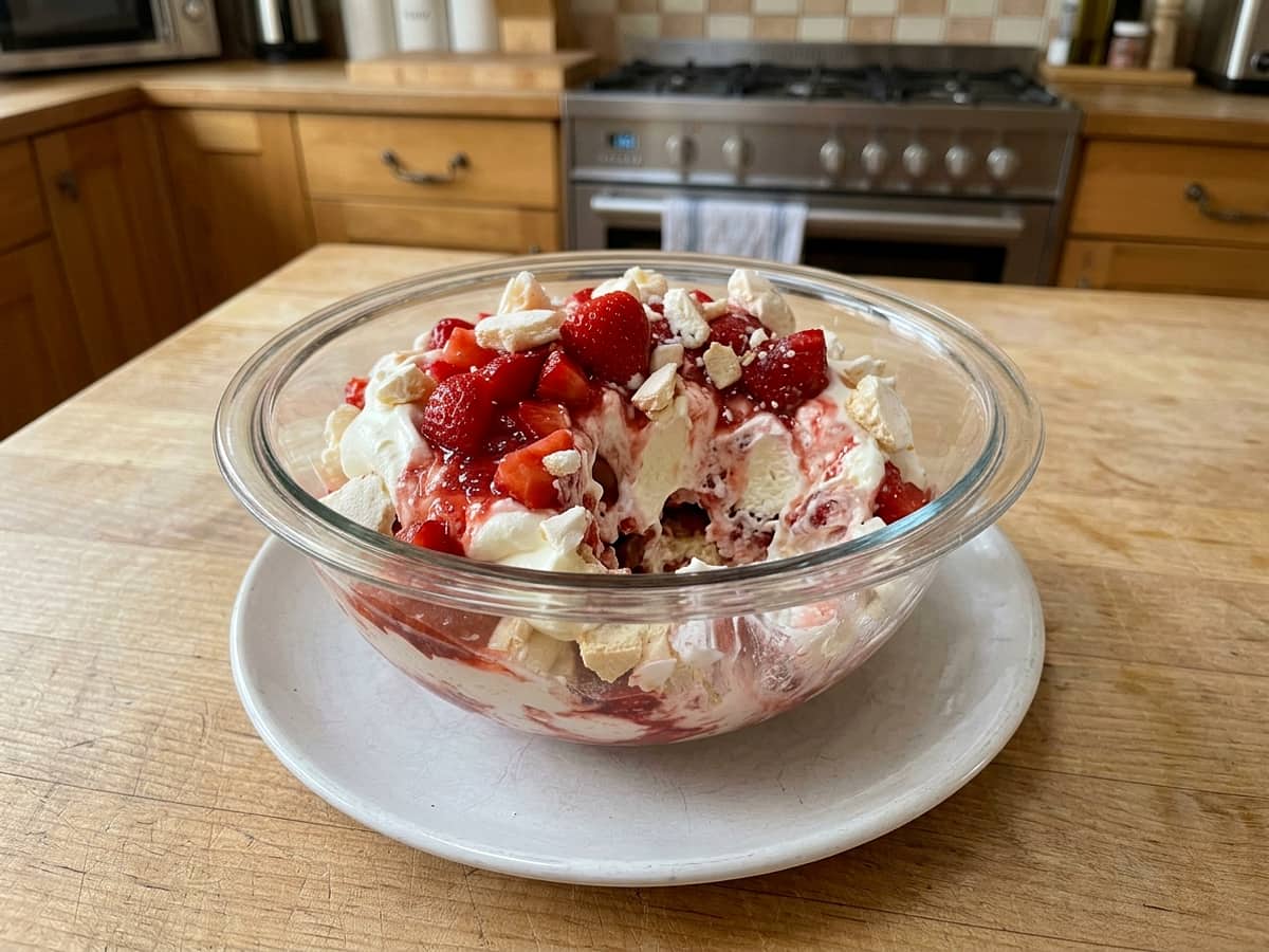 easy eton mess — Easy Eton Mess