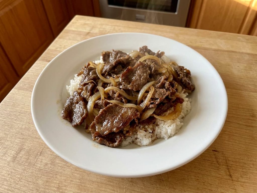 Tender Gyudon (Japanese Beef Bowl)